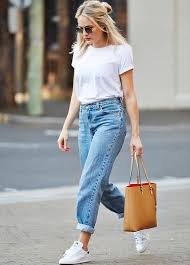 Information and support for moms and parents to help them lead their best life and raise successful, healthy kids. 12 Different Ways To Style Mom Jeans Hustle And Hearts
