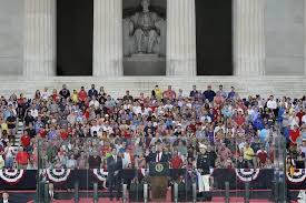 Obama ainda tem bastante apoio curiosamente, o presidente socialista vai passar o 4 de julho na rússia, provavelmente em busca de inspiração. Em Discurso Do 4 De Julho Donald Trump Diz Que Eua Vao Fincar Bandeira Em Marte Em Breve Mundo G1