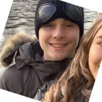 1400+ profilů „Corns“