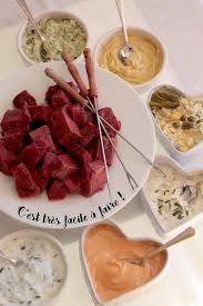 Pour réaliser cette recette de sauce tartare, commencer par préparer tous les ingrédients. Fondue Bourguignonne Et Ses 6 Sauces Maison C Est Tres Facile A Faire