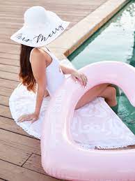 Bachelorette parties in your own backyard. Bachelorettes Can Still Be The Absolute Best As A Backyard Bash