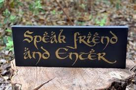 Freund Und Geben Herr Der Ringe Zitieren Hand Sprechendes Gemaltes Holzernes Zeichen Herr Der Ringe Zitate Herr Der Ringe Herr Der Ringe Tattoo