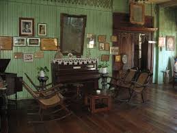 Rattan Chair And Table Sets Living Room Interior Design Old House House Designers Home Interior P House Interior Victorian House Interiors Small House Interior