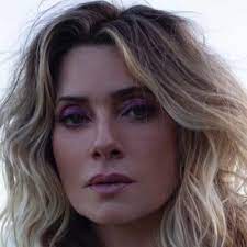 Letícia spiller is the philanthropist and humanitarian who is deeply concerned about the state of the world, for which she has great compassion and idealism. Leticia Spiller On Twitter Hello Anjelina Amarilla