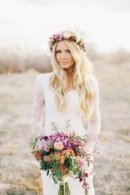 Entspricht die blumen im haar hochzeit der qualität, die ich als zahlender kunde in dieser preisklasse haben möchte? Moderne Brautkleider Fur Ihre Strandhochzeit Nach Den Trends 2017