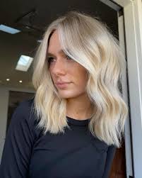 Emily Hadlock's Instagram, Twitter & Facebook