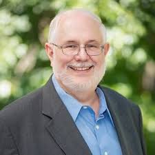 With Honor: Melvin Laird in War, Peace, and Politics: Van Atta, Dale, Ford,  President Gerald R.: 9780274726158: Amazon.com: Books