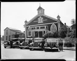 Gaines Funeral Home Fleet 220 Auburn Street Pittsburgh Pa May 1 1939 Photo By Teenie Harris Archive Carnegie Mu Hearse Church Carnegie Museum Of Art
