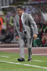 Vladan milojevi born 9 march 1970 is a retired footballer who played as a defender red star belgrade fk crvena zvezda vladan milojevic tactic football. Evo Koliku Ce Platu Tacno Imati Vladan Milojevic U Zvezdi Alo Rs