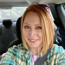 Kristine Wade's Instagram, Twitter & Facebook