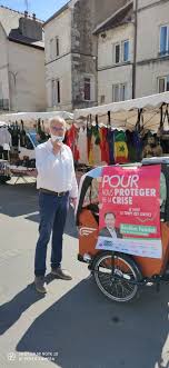 Il est le candidat du mouvement républicain et citoyen à l'élection présidentielle de 2017. Essj9 Noxhfwbm