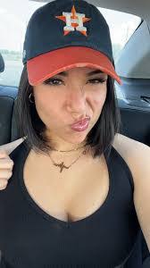 Kris Piper's Instagram, Twitter & Facebook