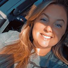 Who is watching Vampire Diaries episodes