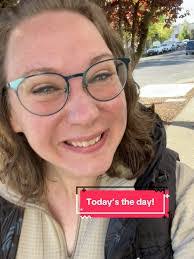 Kathryn Etheridge's Instagram, Twitter & Facebook