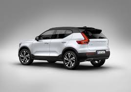 Volvo Xc40 Compact Suv Named 2018 European Car Of The Year Volvo Car Suv