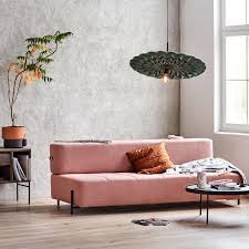Plus d'informations sur le canapé lit cord designers : Canape Convertible Design Notre Selection Pour Un Salon Style Elle Decoration