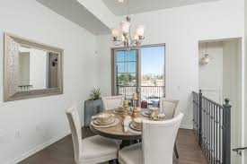This Darling Dining Room Is So Inviting Diningroom Decor Townhome Forsale Tempe Arizona Asu Mil With Images Luxury Townhomes Energy Efficient Appliances Townhouse