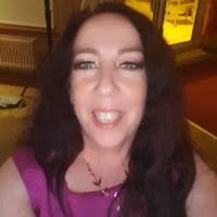 Caroline Salter's Instagram, Twitter & Facebook