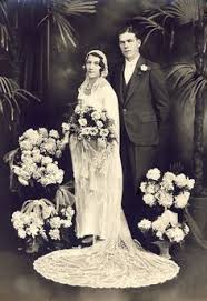 Wunderschönes brautkleid aus dem hochzeitshaus northeim in hann. 54 1900 1910 Ideen Braut Brautkleid Hochzeitsfotos