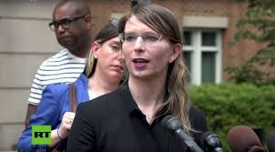 Chelsea elizabeth manning (born bradley edward manning, december 17, 1987) is a united states army soldier who was convicted in july 2013 of violations of the espionage act and other offenses, after releasing the largest set of classified documents ever leaked to the public. Eher Hungere Ich Mich Zu Tode Chelsea Manning Wieder Hinter Gittern