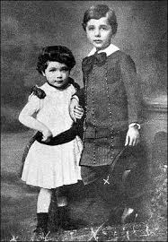 A Rare Photo Of Albert Einstein And Sister Maria Maja Albert Einstein Young Albert Einstein Einstein