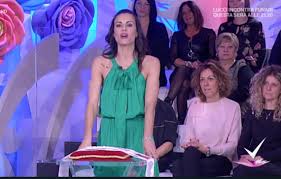 | oggi.it continua a leggere ». Bianca Guaccero Look Detto Fatto Lunedi 25 Febbraio 2019