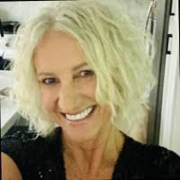 Anna Siwik's Instagram, Twitter & Facebook