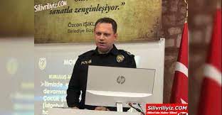 Edinilen bilgiye göre, sabah saatlerinde çalışkan'ın makamına giren görevli bir polis, çalışkan'ı yerde hareketsiz yatarken buldu ve 112 sağlık ekiplerine haber verdi. Silivri Emniyet Muduru Taner Erturk Verileri Acikladi