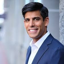 Mansi Talwar's Instagram, Twitter & Facebook