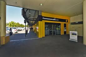Explain the problem you are facing while logging into commbank. Commonwealth Bank At Westfield Marion