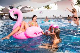 Temptation cancun resort is located over kukulcan boulevard in the cancún's hotel zone and less than 30 minutes' drive from cancún international airport. Temptation Cancun Resort Pool Fotos Und Bewertungen Tripadvisor