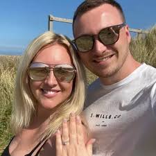 Coronavirus: The couples for whom love doesn't wait