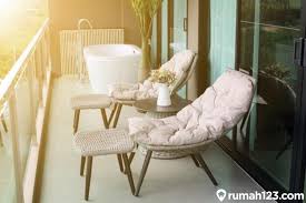 Sehingga anda dan keluarga selalu merasa nyaman berada di dalam rumah ataupun berada di balkon rumah minimalis.(fy) 9 Inspirasi Balkon Rumah Berikut Ini Bikin Kamu Makin Betah Di Rumah Rumah123 Com