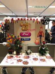 King part of a christmas toy set, the nutcracker thinks tiffi is the bee's knees, so he asks all his friends to help him impress her in any way possible! Randstad Singapore On Twitter This Year S Christmas Pod Decoration With A Candy Crush Theme Is Brought To You By The Creative Banking Team Randstadsg Itsbetterwithus Workfunplay Https T Co Ggrugqipa4
