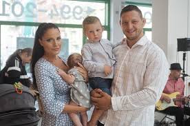 Ve finále se utkal s guramem tušišvilim z gruzie, kterého nakonec. To Jsou Jeho Nejvetsi Zlaticka Olympijsky Vitez Lukas Krpalek Se Pochlubil Svou Rodinkou Super Cz