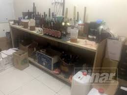 Di bawah seksyen 103 (1) akta kastam 1967, semua penumpang yang tiba atau meninggalkan malaysia dikehendaki mengikrar semua barang yang dibawa bersamanya. Arak Dipercayai Tiruan Bernilai Rm500 000 Dirampas