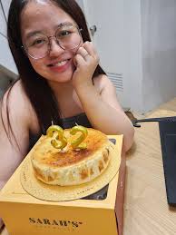 Details for today's wedding cake. I had fun arranging the flowerssss ❤  Crumb coat by @kennpreyes @sweetsunlimited.ph