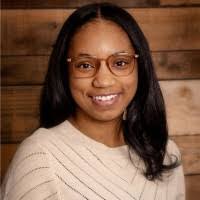 Alexis Barnett's Instagram, Twitter & Facebook