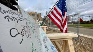 Bronson Cancer Pavilion Project Holds Topping Off Ceremony