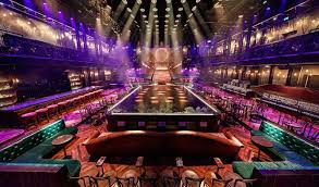 'she an animal:' channing tatum teaches his daughter everly how to box and wrestle. Magic Mike Live Berlin Your Visit