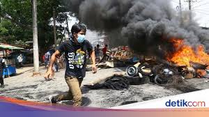 Pelanggaran ham bisa terjadi karena ada faktornya pemicunya, salah satunya adalah kejadian kerusuhan yang terkadang menimbulkan munculnya pelanggaran ham. Amnesty International Covid 19 Memperburuk Pelanggaran Ham Di Dunia