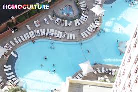 Very easy access to mgm grand, excalibur, and luxor. New York New York Las Vegas Hotel Casino Fun And Edgy In Sin City Homoculture