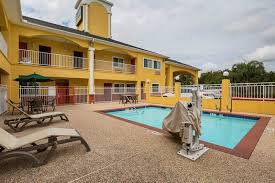 How To Get Exciting Vacation Deals In Baytown Tx In 2020 Best Boutique Hotels Vacation Baytown