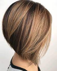 Il caschetto può essere portato lungo o corto, scalato o con frangetta. Pin Su Caschetto Scalato