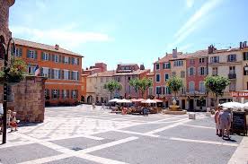 Frejus My Nan And Grampa Had A Chalet On A Camp Site In Frejus I Loved The Market Where We Could Try All The Food And Frejus France Frejus Vacances En