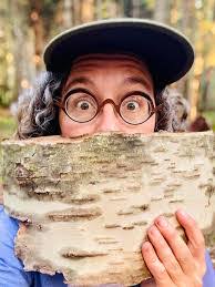 Nikki Guess's Instagram, Twitter & Facebook