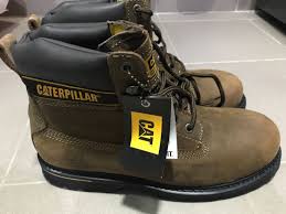 Caterpillar cat byway s1p src black composite toe cap safety trainers shoes ppe. Caterpillar Safety Shoes Men S Fashion Footwear Boots On Carousell