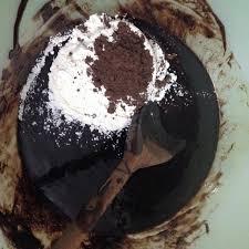 Masukkan gula, tepung gandum dan serbuk koko ke dalam mangkuk besar dan kacau rata. Cara Buat Brownies Kedut Simple Resepi Sedap Boleh Buat Jualan Kongsi Resepi