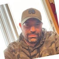 Linda Bator's Instagram, Twitter & Facebook