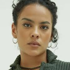 Entenda por que Bella Campos foi escolhida como Maria de Fátima em 'Vale  Tudo'